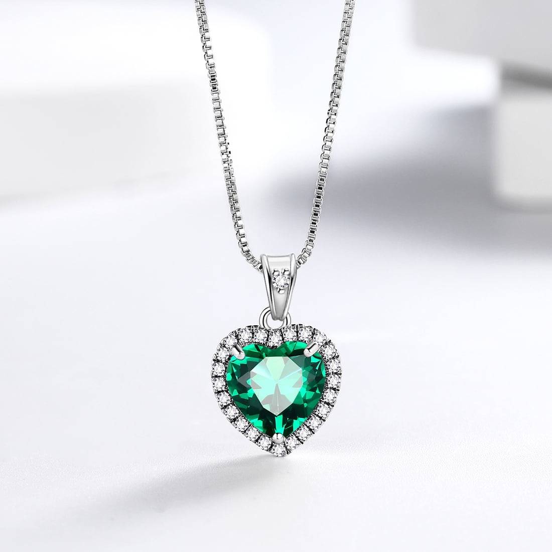Stunning May Birthstone Heart Necklace for Women - Elegant Green Emerald CZ Pendant in 925 Sterling Silver - Perfect Gift for Mother's Day, Birthdays, and More!